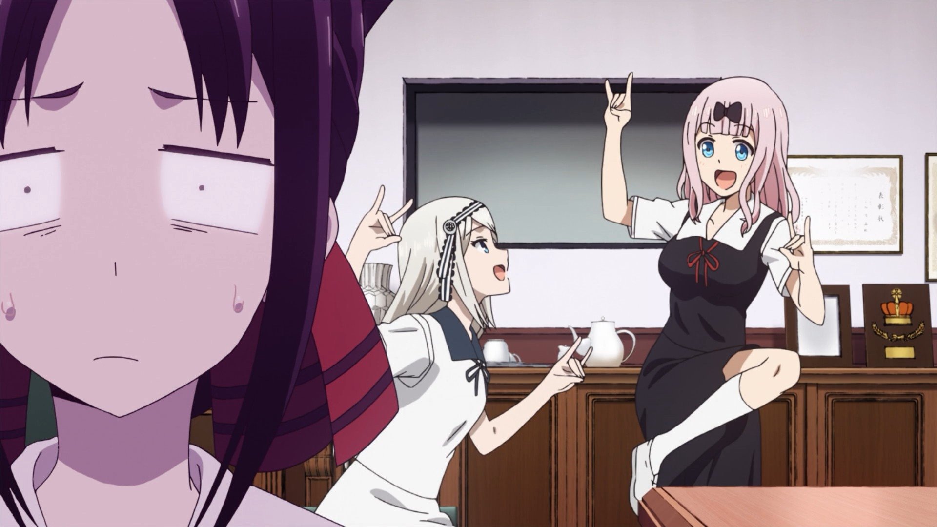 Kaguya onun söylemesini istiyor / Miyuki Shirogane kaybedemez / yu ishigami gözlerini kapatır